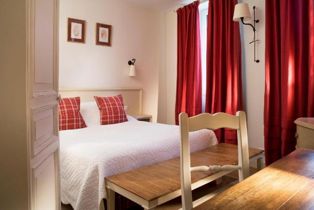 Hotel & Restaurant Le Central Trouville Habitación foto