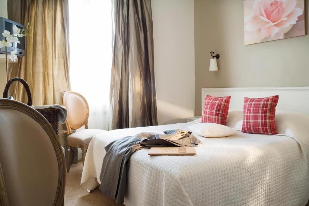 Hotel & Restaurant Le Central Trouville Habitación foto